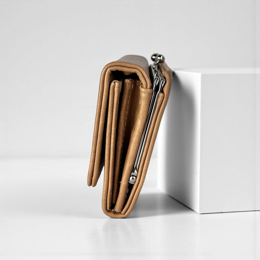 PORTAFOGLIO DONNA CON CHIUSURA A SCATTO