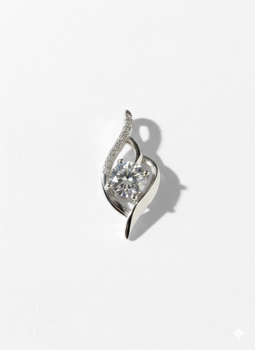 COLLANA IN ARGENTO CON PENDENTE GOCCIA E PIETRA BIANCA